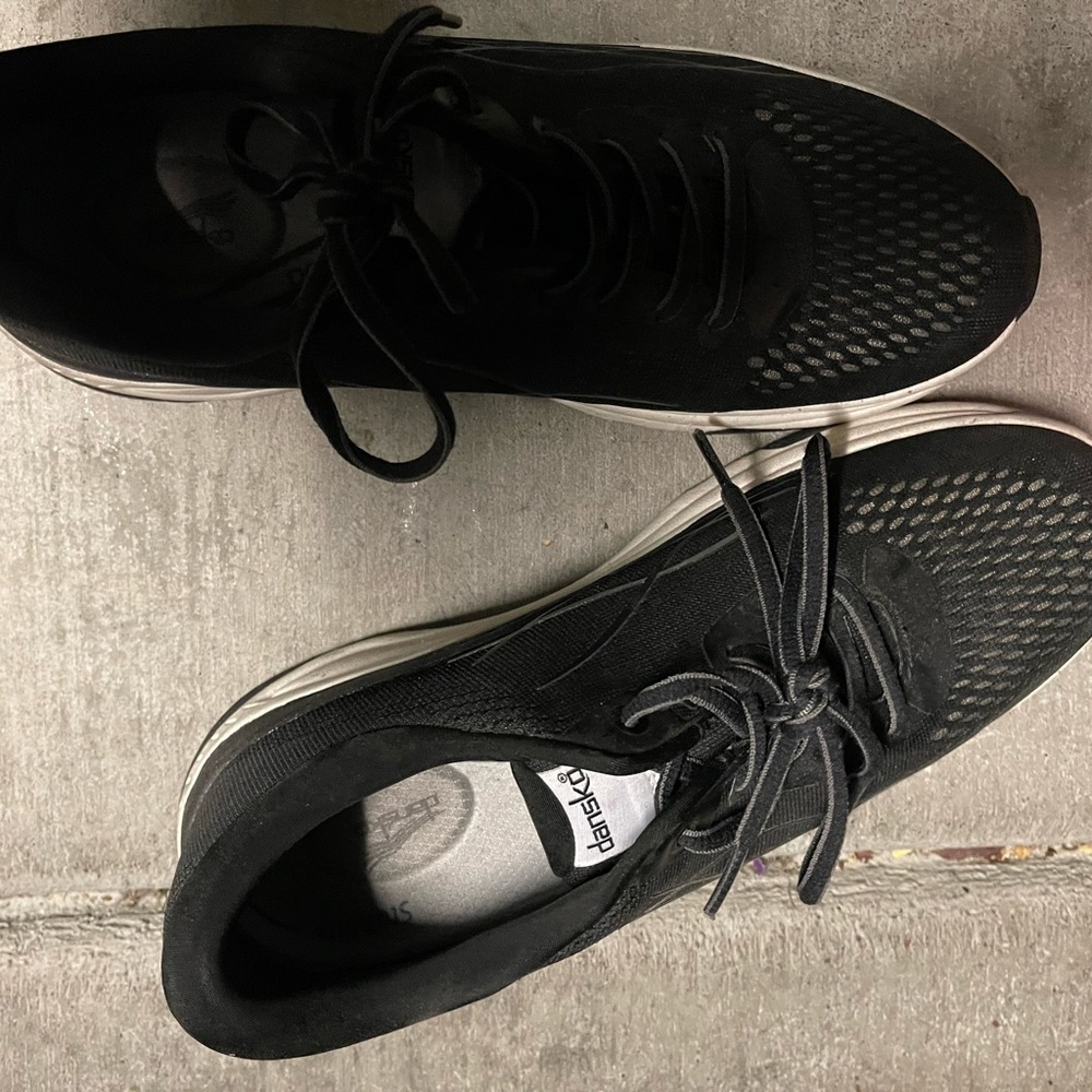 Dansko pace mesh size 10. Worn a couple times only